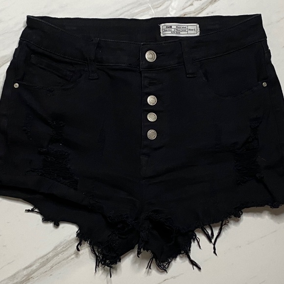 H&M Pants - Black High Wasted Shorts